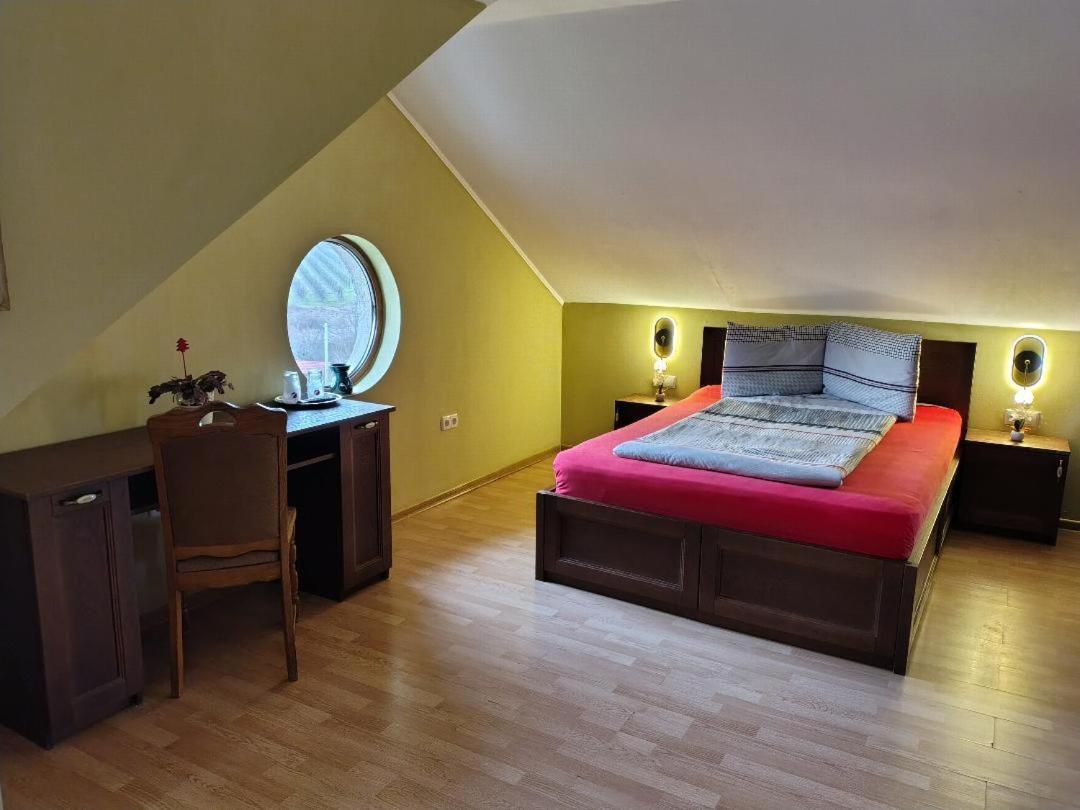 Vis Pension Viile Satu Mare Exteriör bild