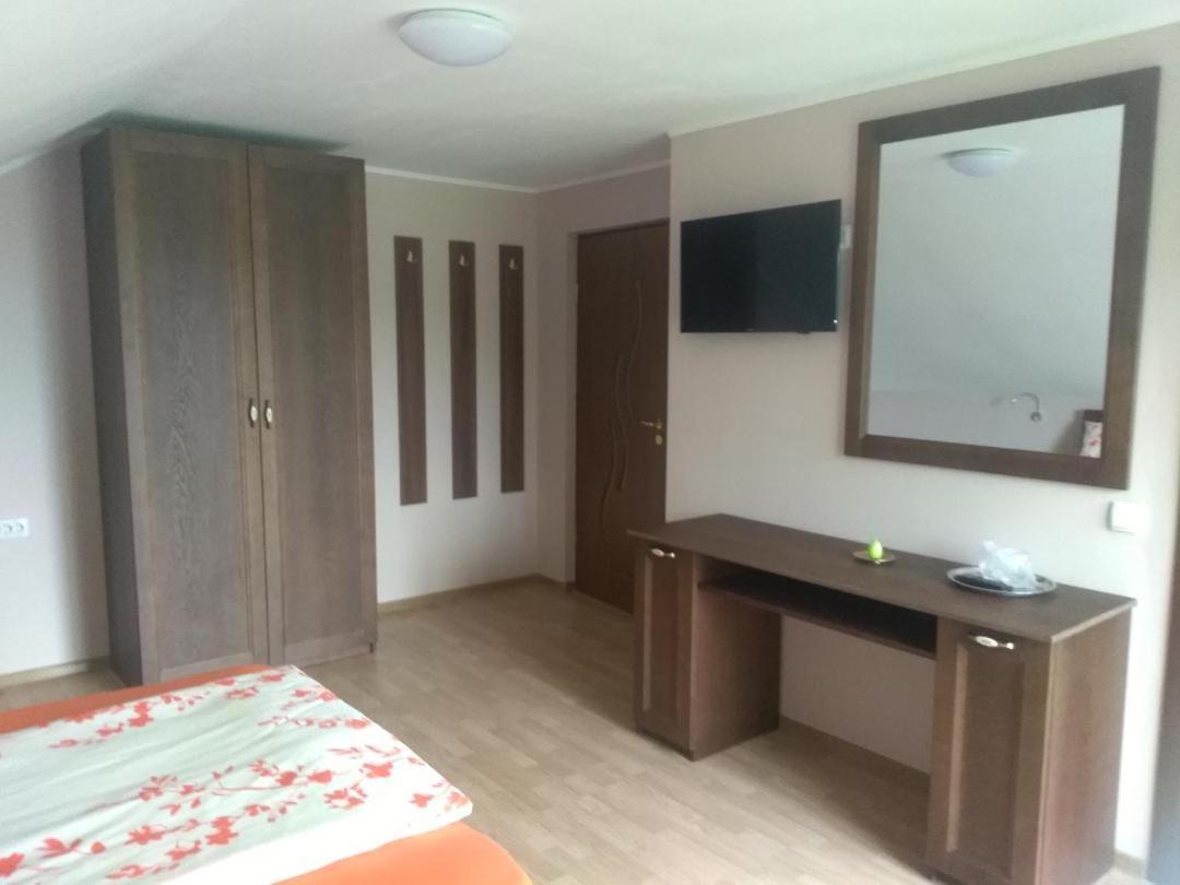 Vis Pension Viile Satu Mare Exteriör bild